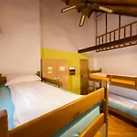 流浪汉宿舍 塞拉耶佛