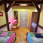 流浪汉宿舍 * 塞拉耶佛