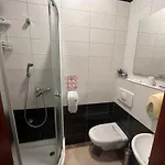 流浪汉宿舍 塞拉耶佛