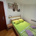 流浪汉宿舍 旅馆 *